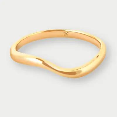 Astrid & Miyu Wave Ring in Gold