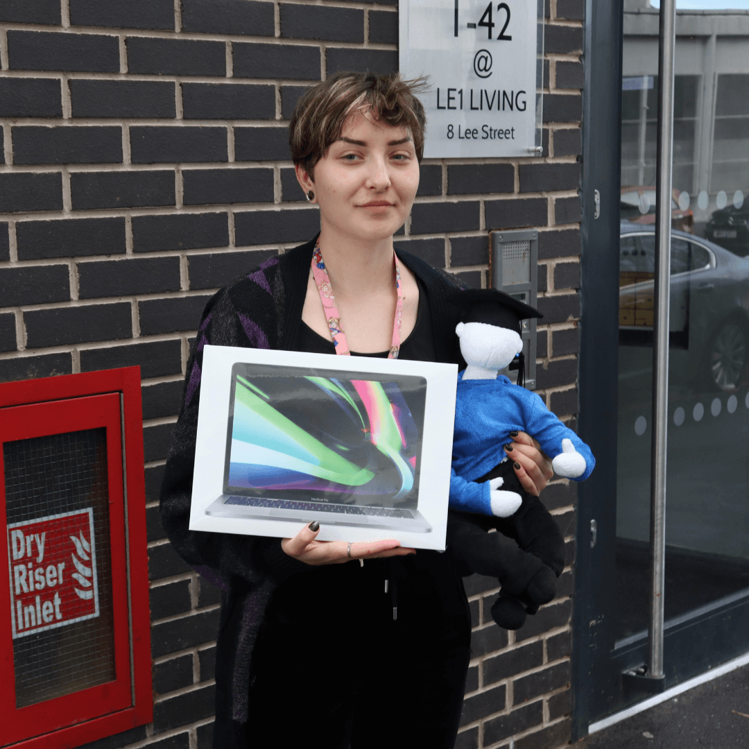 Student Saviour Macbook Pro Giveaway - Julia - Demontfort Uni